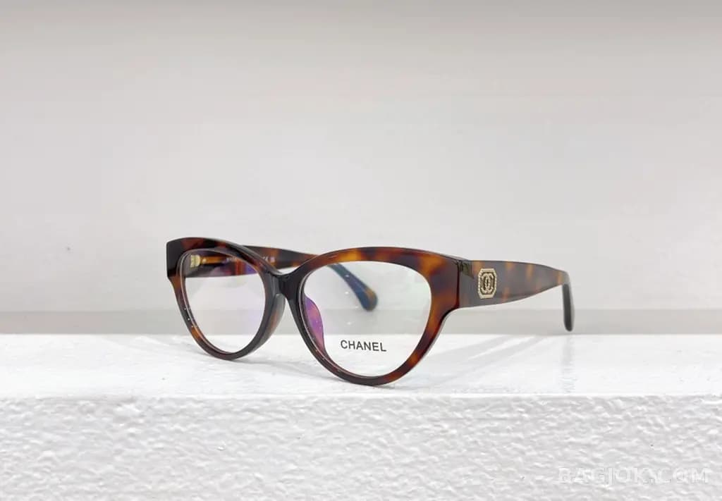 샤넬 CHANEL Tortoiseshell Cat-Eye CC Logo 안경 상세 이미지