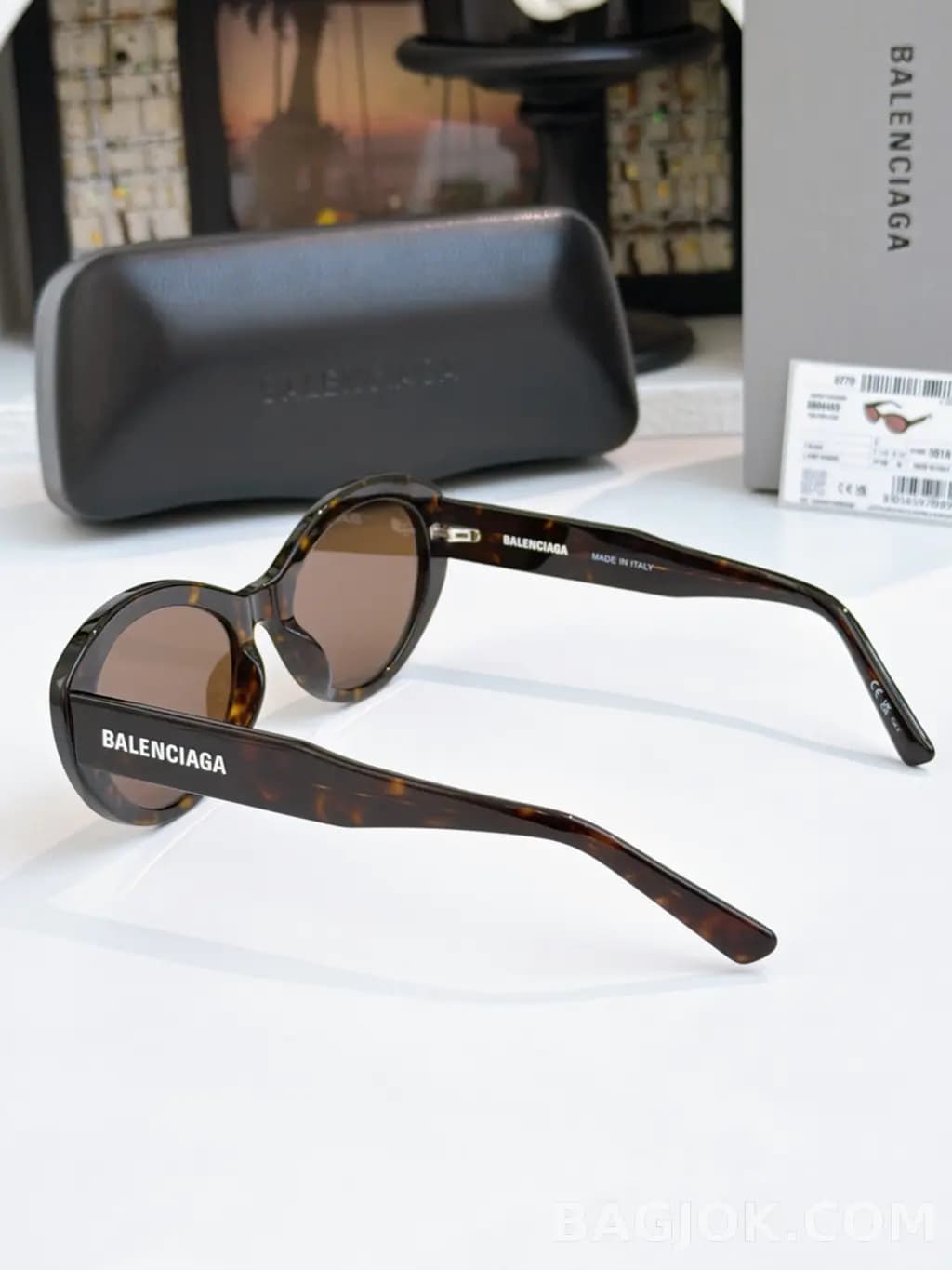 발렌시아가 BALENCIAGA Oval Cat-Eye Sunglasses 상세 이미지