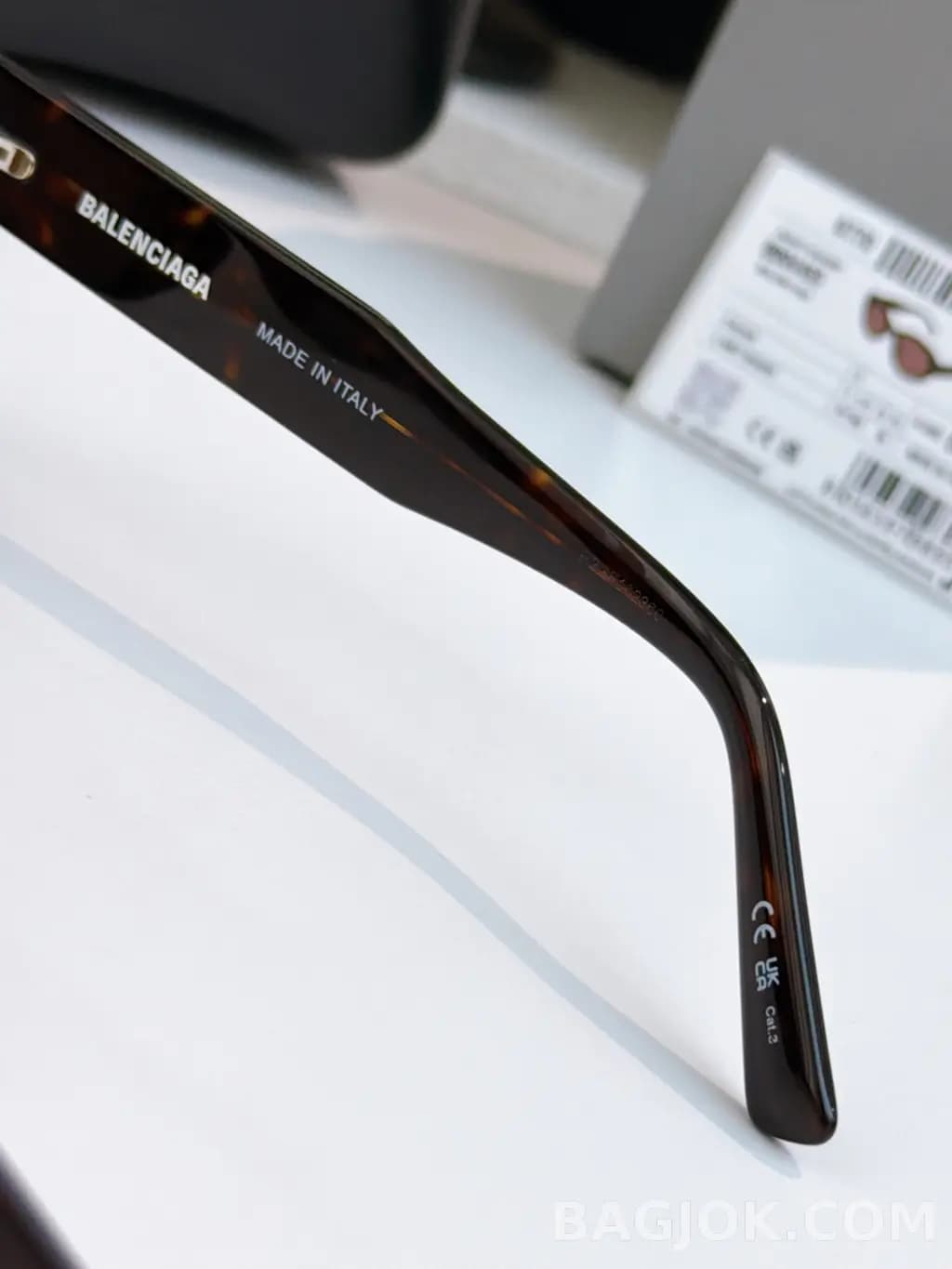 발렌시아가 BALENCIAGA Oval Cat-Eye Sunglasses 상세 이미지