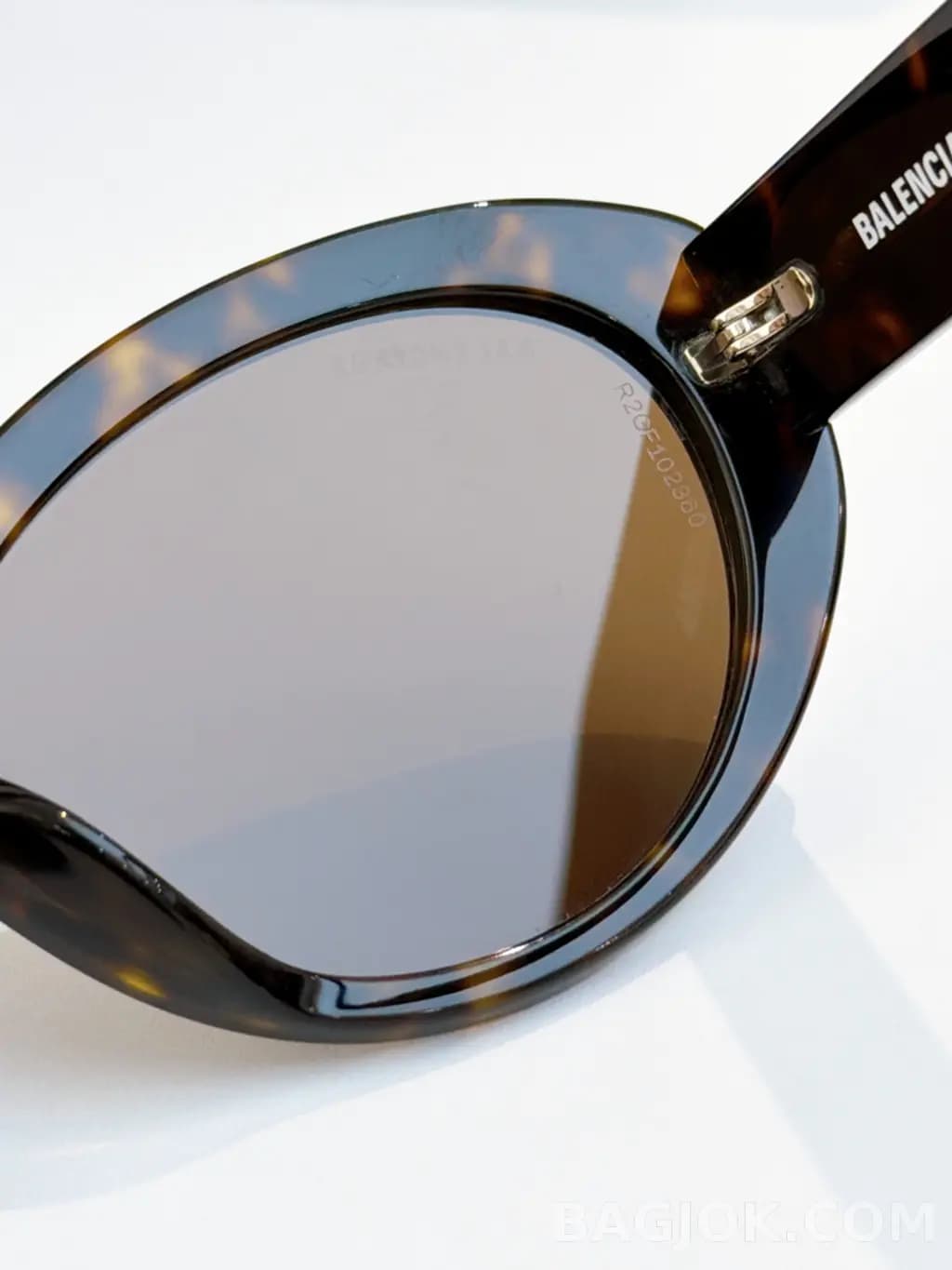 발렌시아가 BALENCIAGA Oval Cat-Eye Sunglasses 상세 이미지