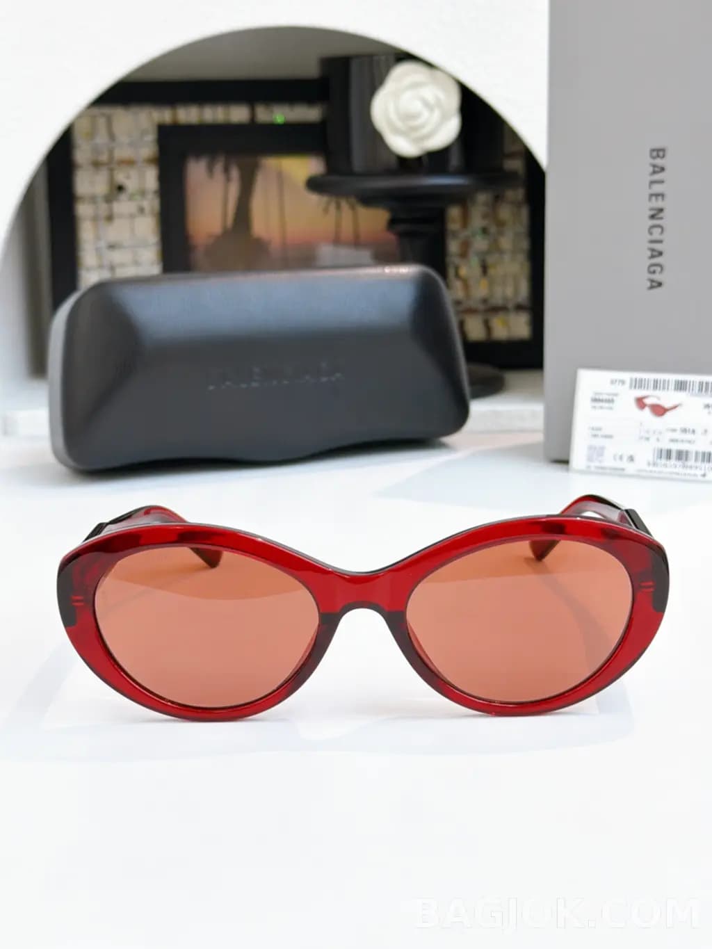 발렌시아가 BALENCIAGA Oval Cat-Eye Sunglasses 상세 이미지