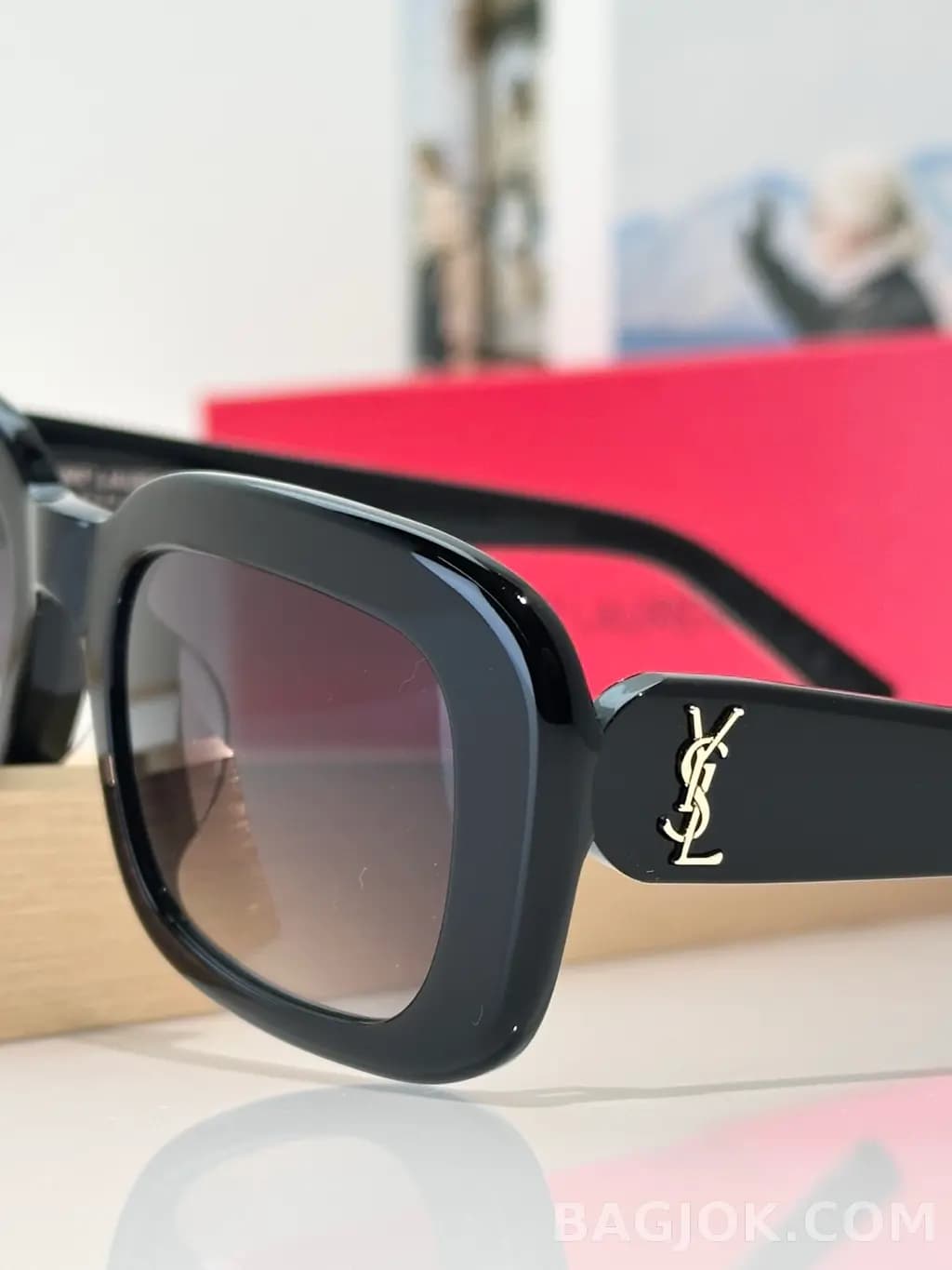 생로랑 SAINT LAURENT Rectangular Tortoise Sunglasses 상세 이미지