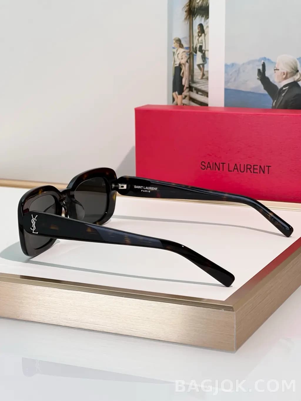생로랑 SAINT LAURENT Rectangular Tortoise Sunglasses 상세 이미지
