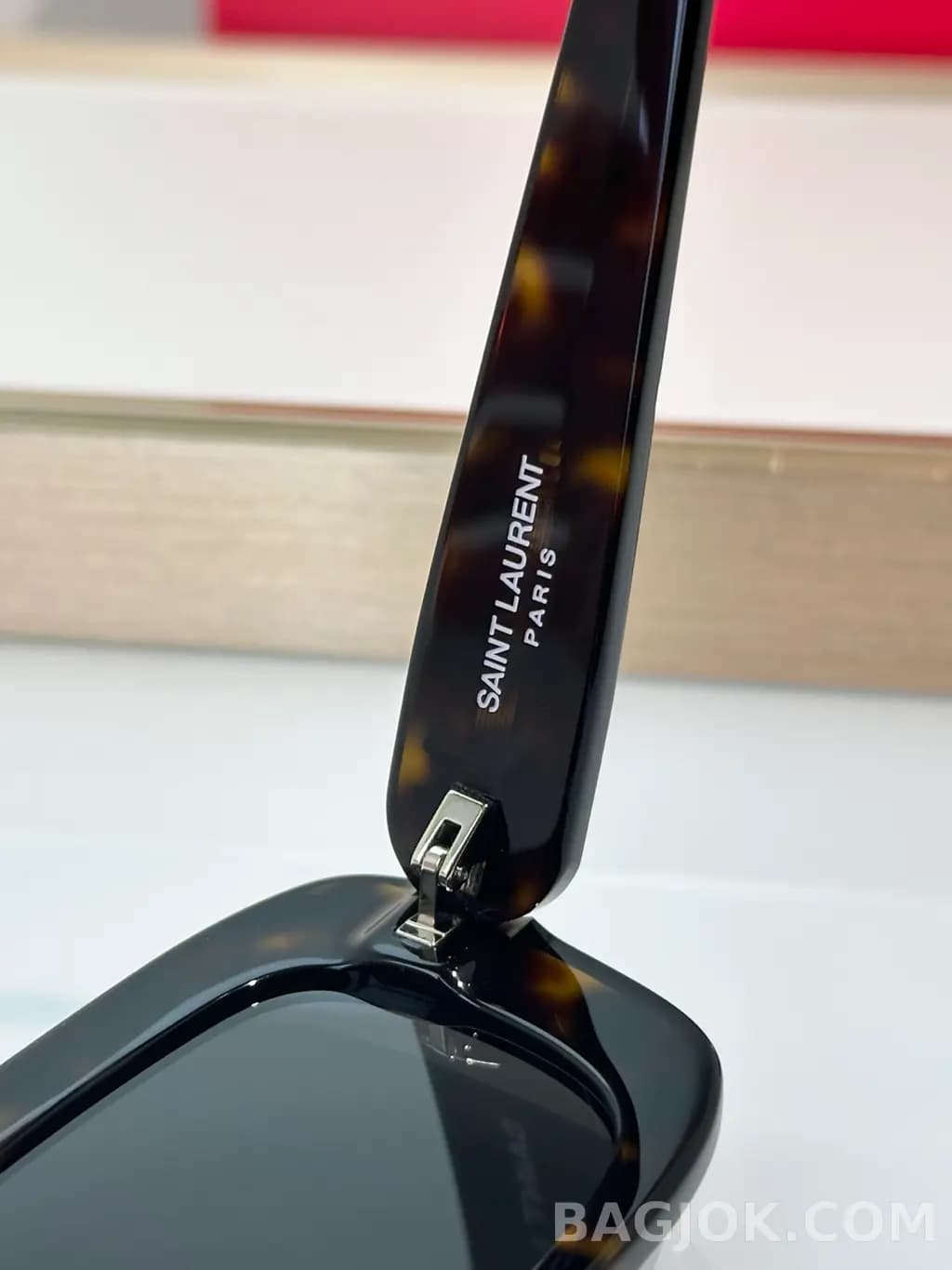 생로랑 SAINT LAURENT Rectangular Tortoise Sunglasses 상세 이미지