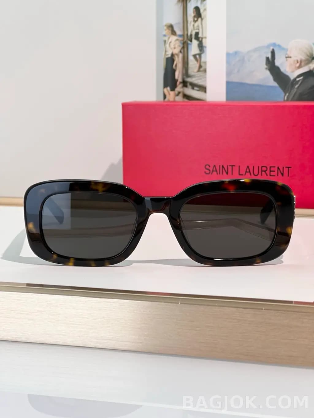 생로랑 SAINT LAURENT Rectangular Tortoise Sunglasses 상세 이미지