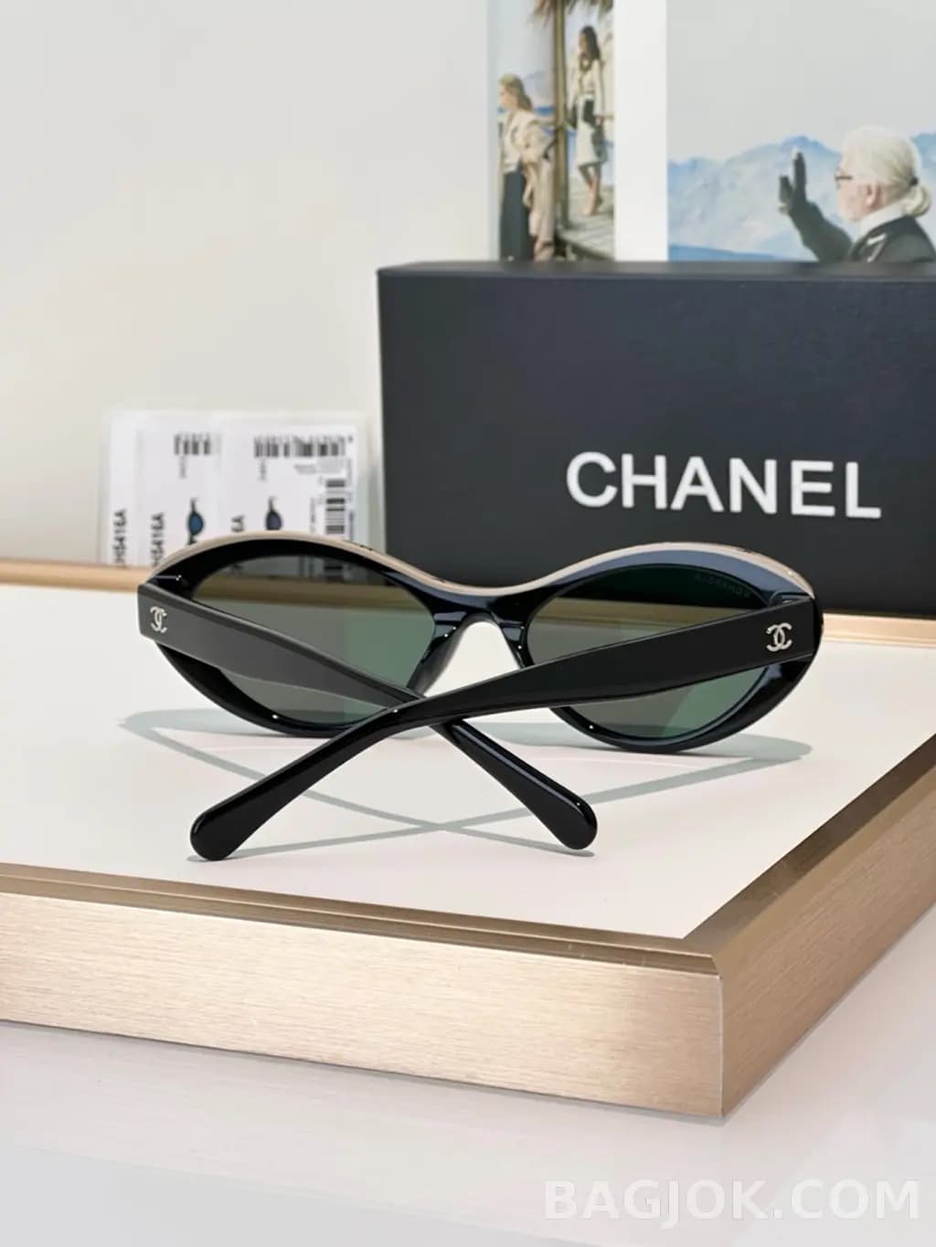 샤넬 CHANEL Cat-Eye Lettering Sunglasses 상세 이미지