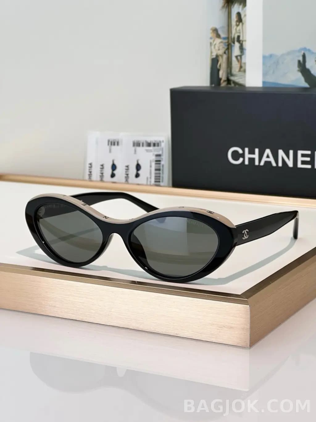 샤넬 CHANEL Cat-Eye Lettering Sunglasses 상세 이미지