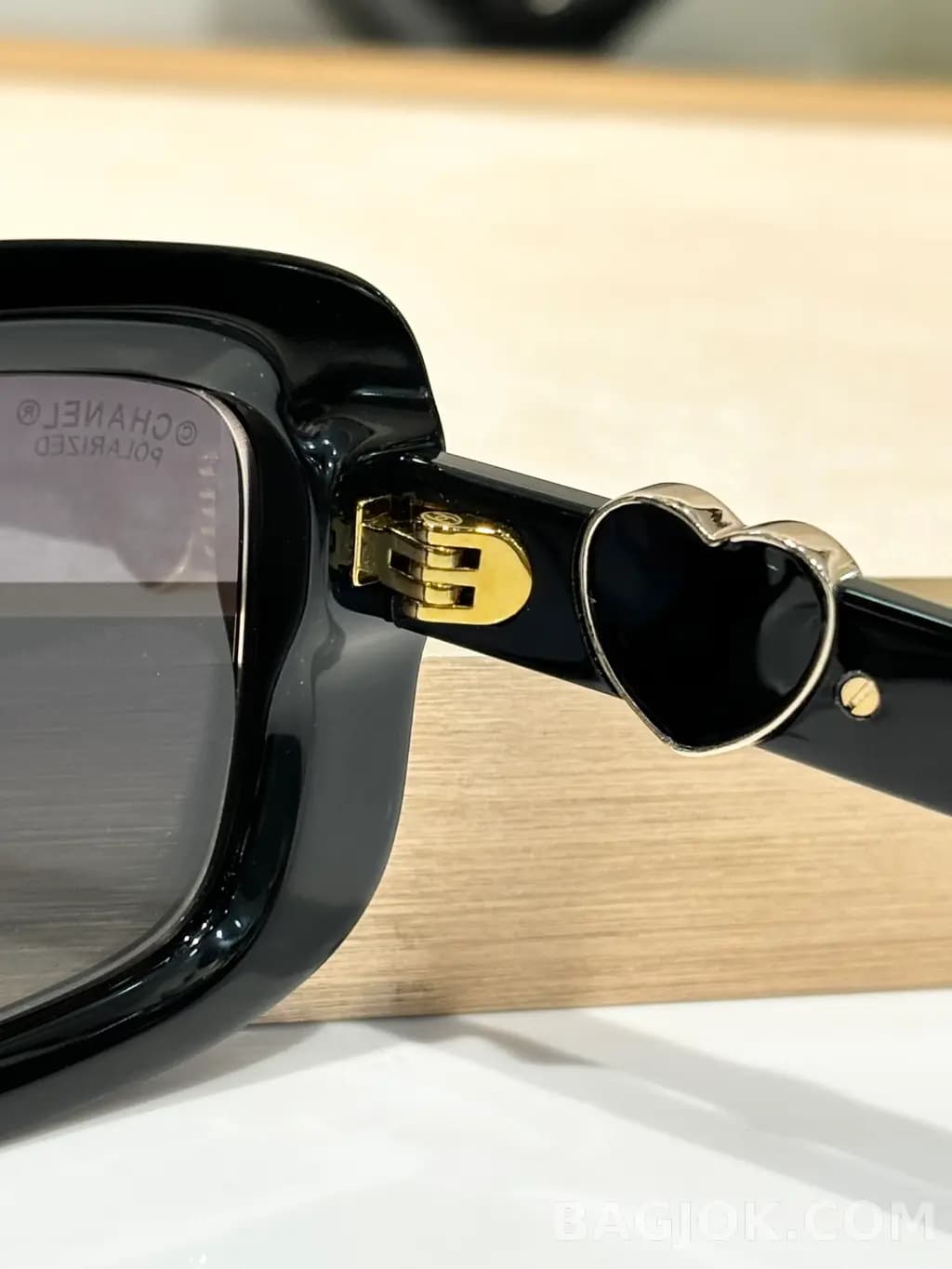 샤넬 CHANEL Rectangular Heart CC Sunglasses (CH5520) 상세 이미지