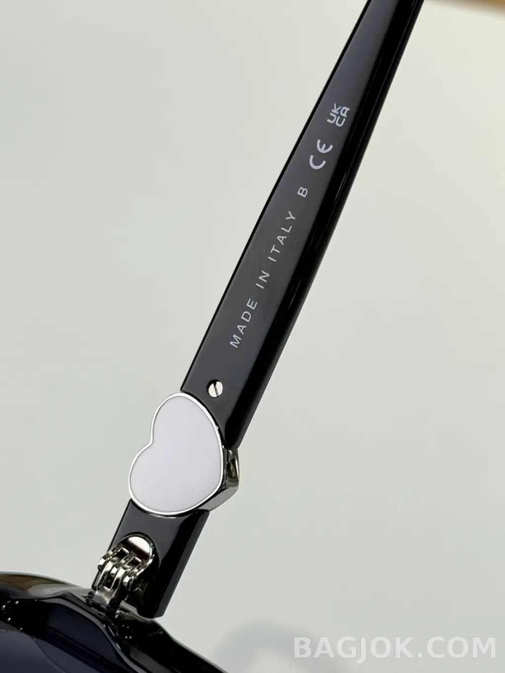 샤넬 CHANEL Rectangular Heart CC Sunglasses (CH5520) 상세 이미지