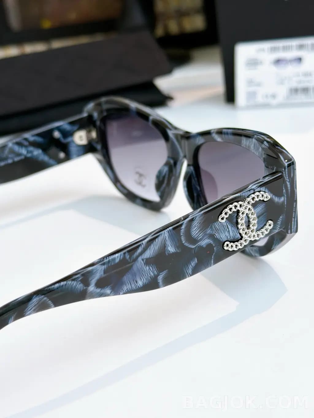 샤넬 CHANEL CH5554 Rectangular Sunglasses 상세 이미지