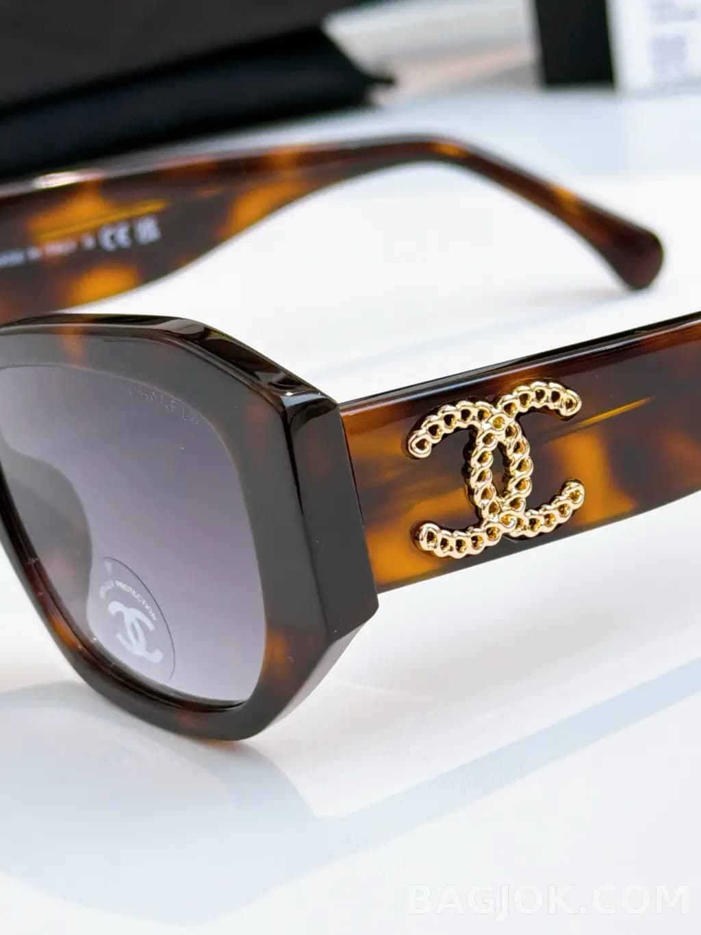 샤넬 CHANEL CH5554 Rectangular Sunglasses 상세 이미지