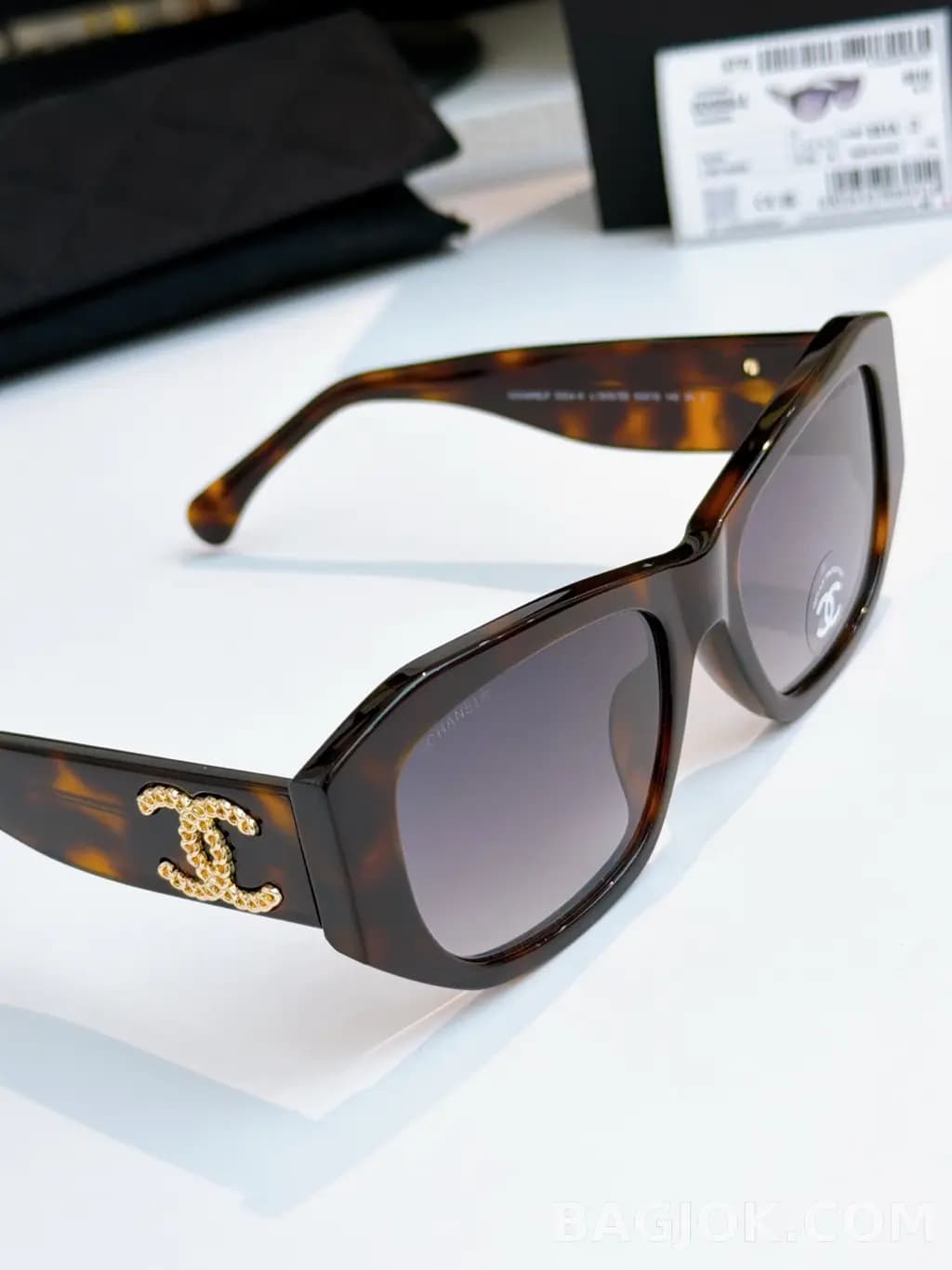 샤넬 CHANEL CH5554 Rectangular Sunglasses 상세 이미지