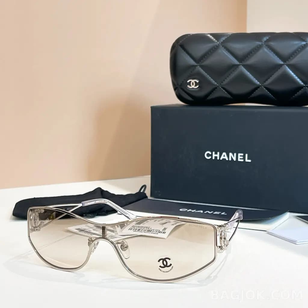 샤넬 CHANEL CH4073 Shield Sunglasses (Y2K Edition) 상세 이미지