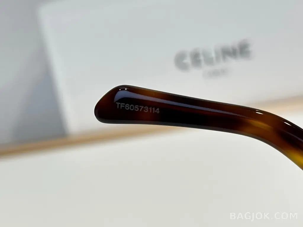 셀린느 CELINE CL40282U Triomphe Sunglasses 상세 이미지