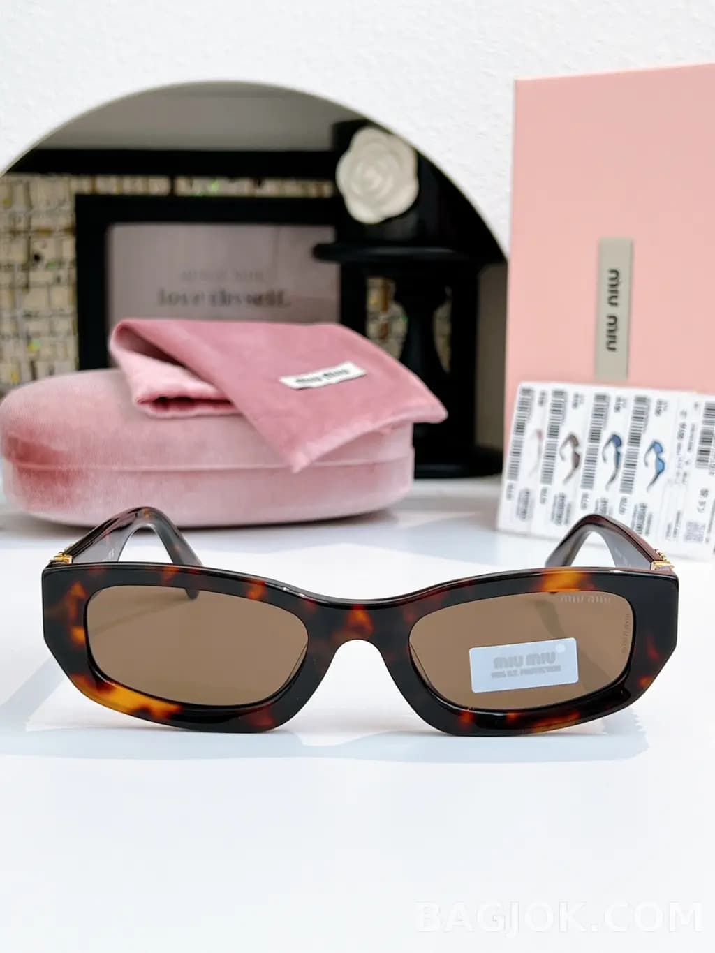 미우미우 MIU MIU SMU B04-F Sunglasses 상세 이미지