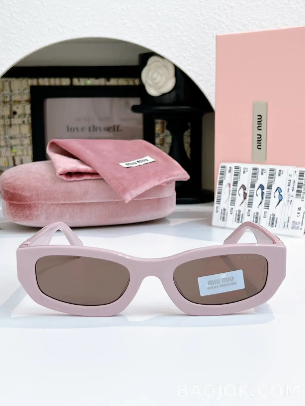 미우미우 MIU MIU SMU B04-F Sunglasses 상세 이미지