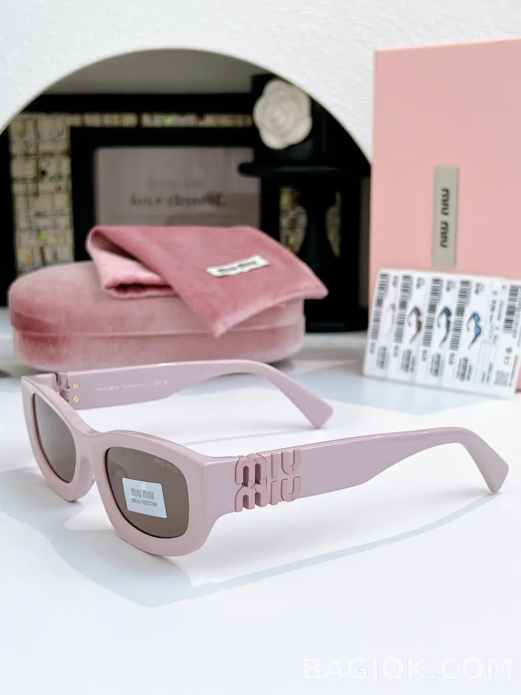 미우미우 MIU MIU SMU B04-F Sunglasses 상세 이미지