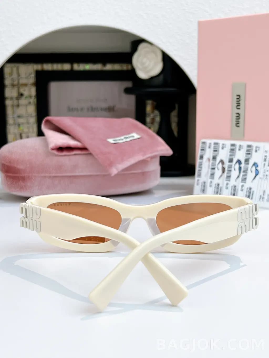 미우미우 MIU MIU SMU B04-F Sunglasses 상세 이미지