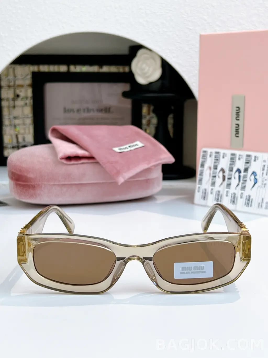 미우미우 MIU MIU SMU B04-F Sunglasses 상세 이미지