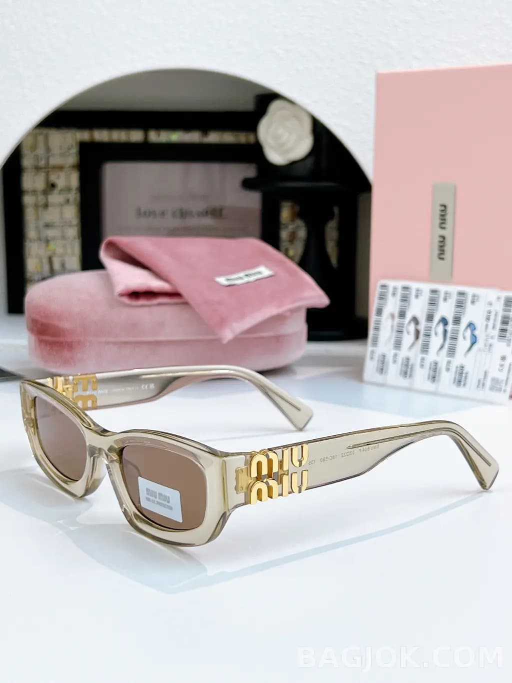 미우미우 MIU MIU SMU B04-F Sunglasses 상세 이미지