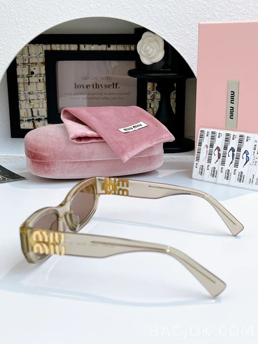 미우미우 MIU MIU SMU B04-F Sunglasses 상세 이미지