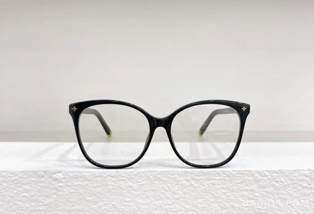 루이비통 LOUIS VUITTON Cat-eye Glasses 상세 이미지