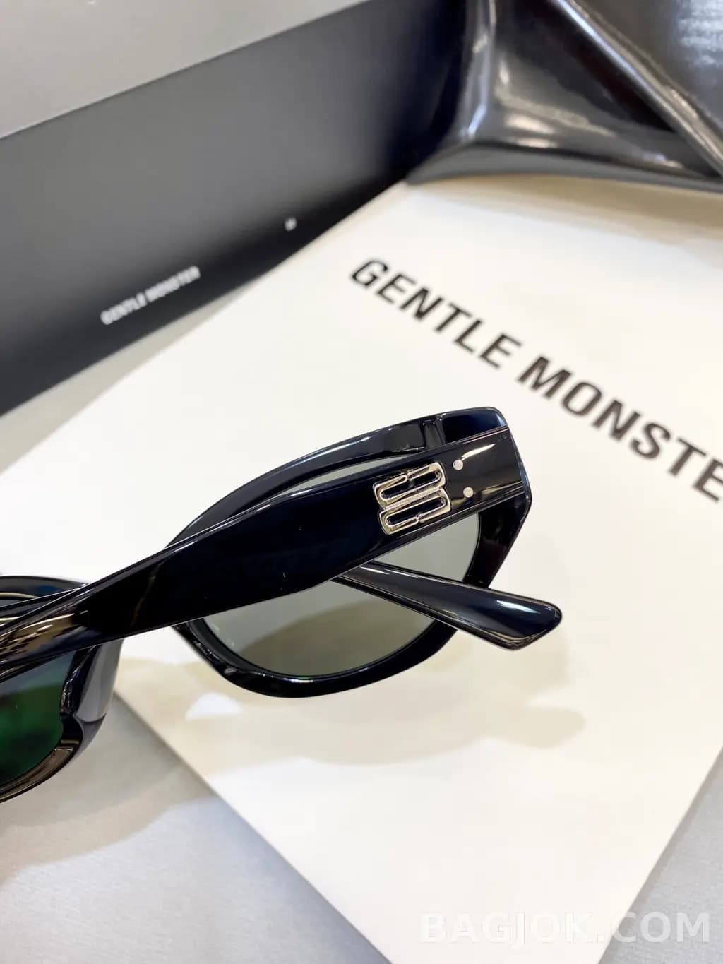 젠틀 몬스터 GENTLE MONSTER ROCOCO Sunglasses 상세 이미지