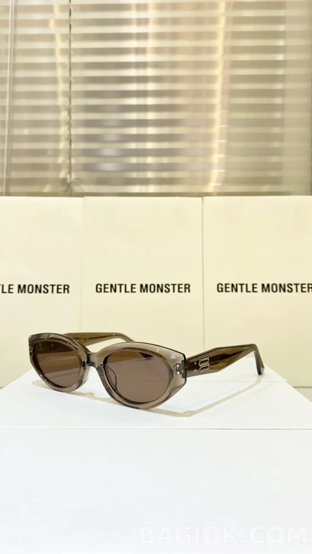 젠틀 몬스터 GENTLE MONSTER ROCOCO Sunglasses 상세 이미지