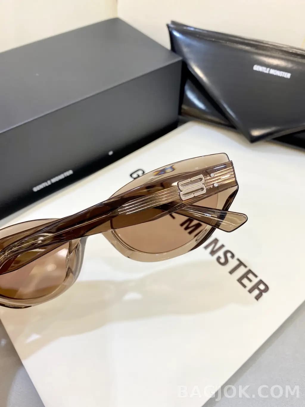 젠틀 몬스터 GENTLE MONSTER ROCOCO Sunglasses 상세 이미지