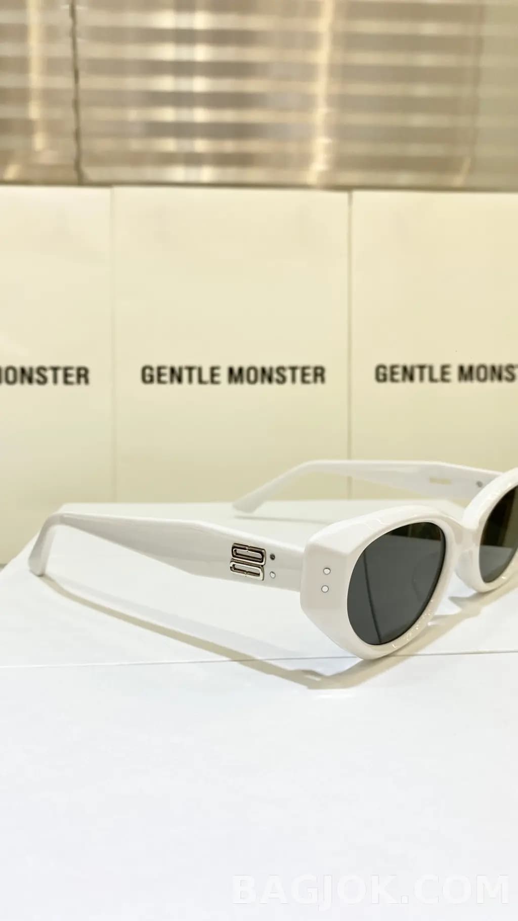 젠틀 몬스터 GENTLE MONSTER ROCOCO Sunglasses 상세 이미지