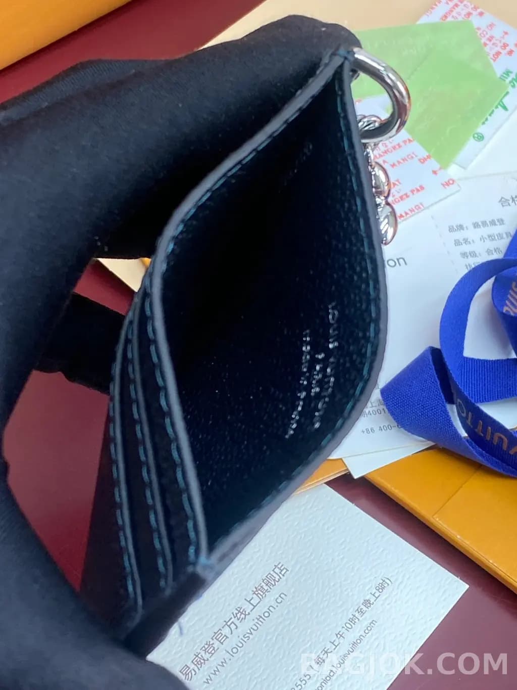 루이비통 루이비통 참 카드 홀더 상세 이미지
