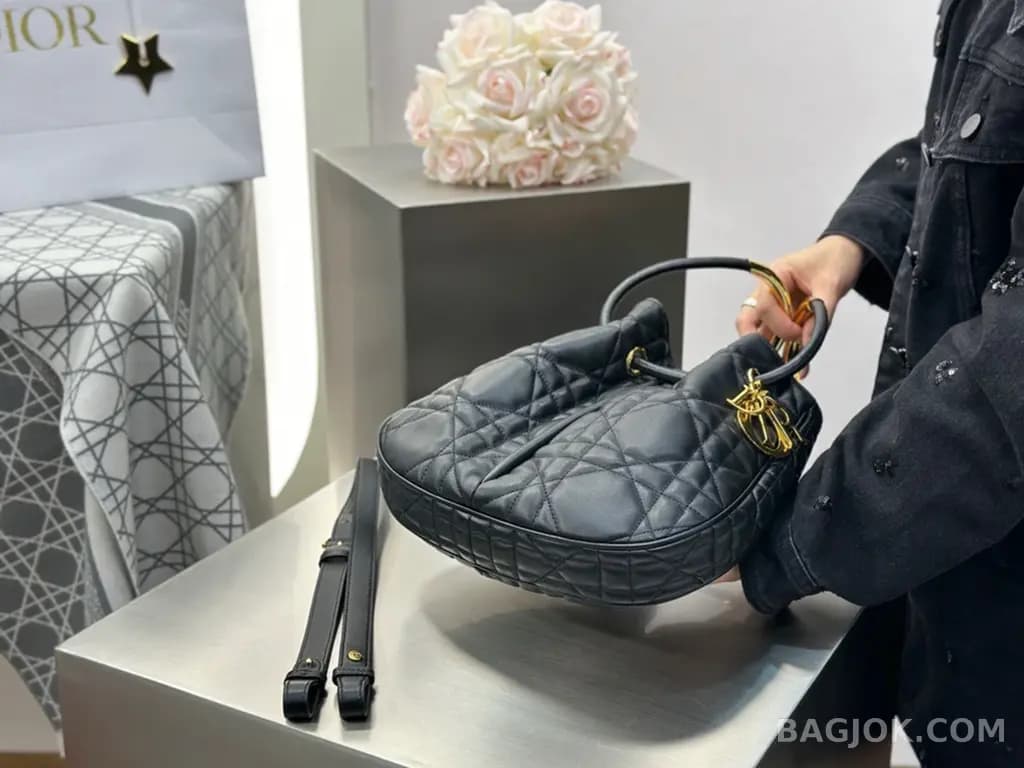 디올 디올 매크로까나쥬 노리타 숄더백 미디움 상세 이미지