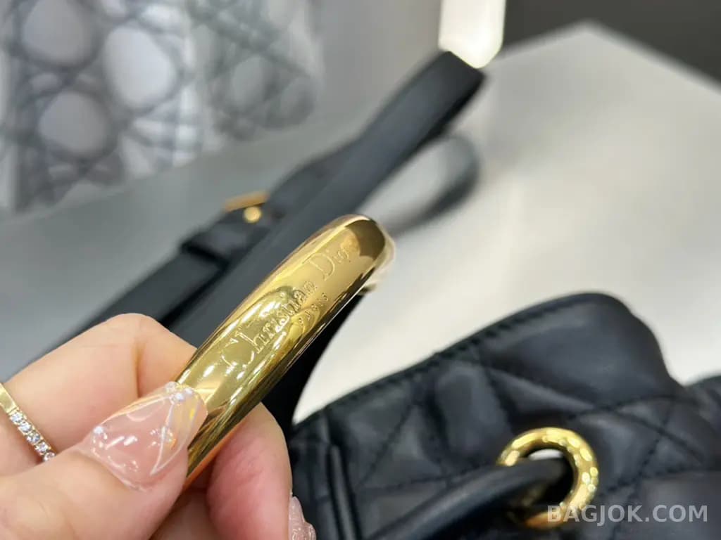디올 디올 매크로까나쥬 노리타 숄더백 미디움 상세 이미지