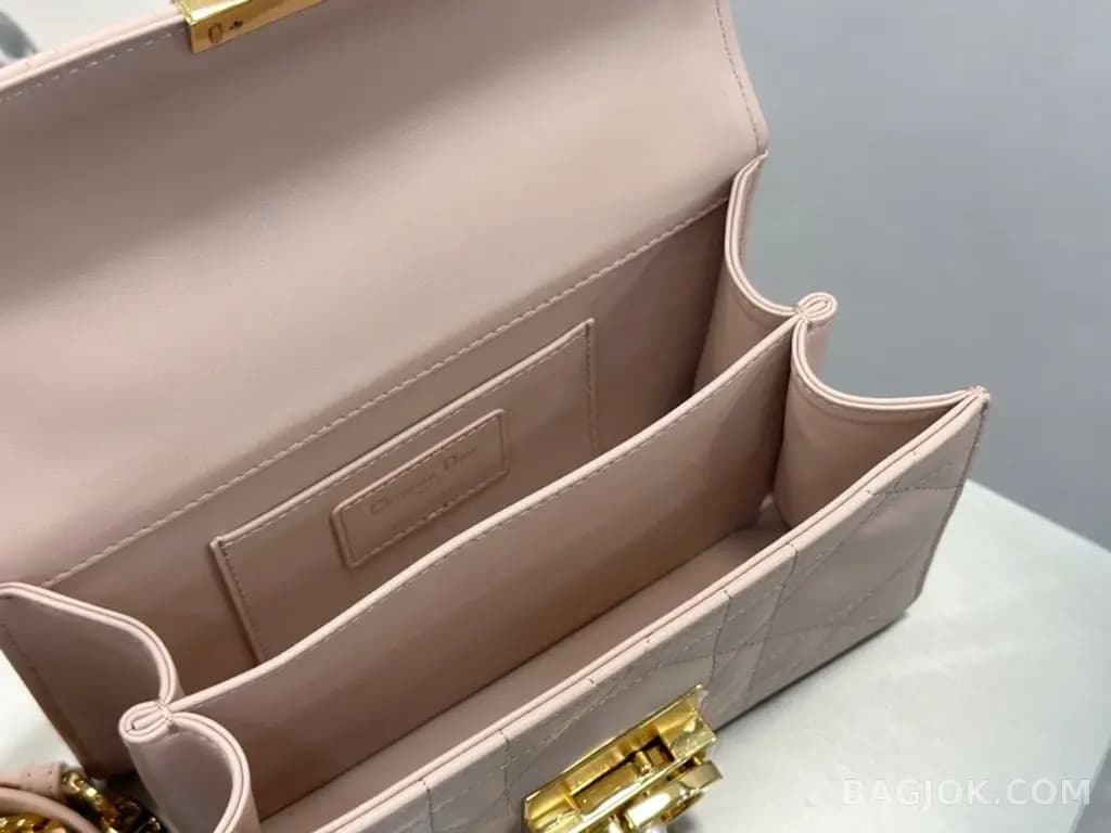 디올 디올 매크로까나쥬 앙주백 상세 이미지