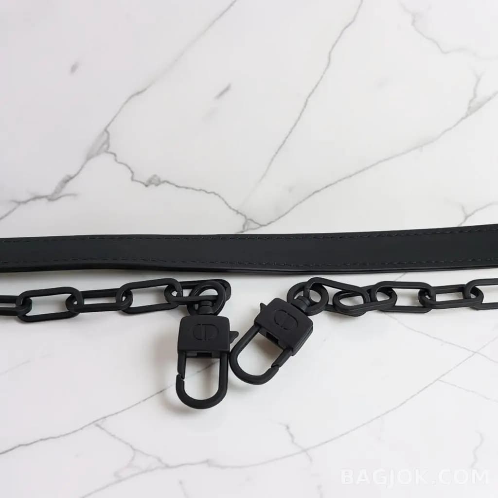 디올 디올 울트라 매트 디조이백 스몰 상세 이미지
