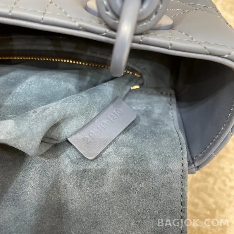디올 디올 울트라 매트 레이디백 스몰 상세 이미지