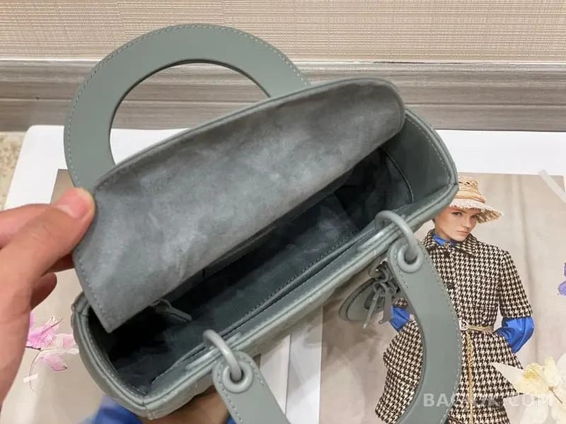 디올 디올 울트라 매트 레이디백 스몰 상세 이미지