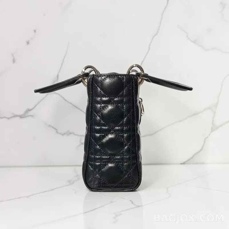 디올 디올 레이디 백 스몰 (램스킨) 상세 이미지