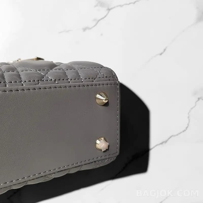 디올 디올 레이디 백 스몰 (램스킨) 상세 이미지