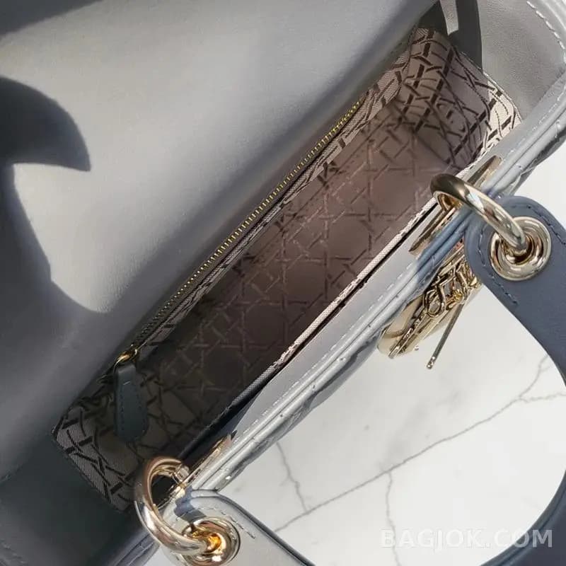 디올 디올 레이디 백 스몰 (램스킨) 상세 이미지
