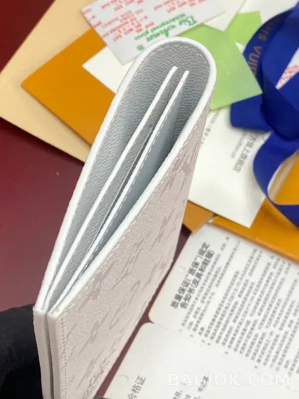 루이비통 루이비통 애니멀 패스포트 커버 상세 이미지