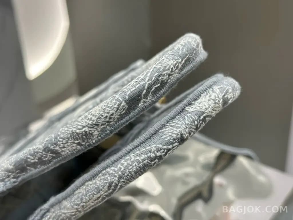 디올 디올 트왈 드 주이 리버스 자수 북 토트백 미니 상세 이미지