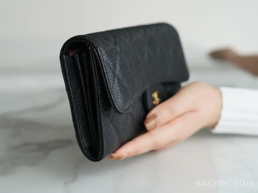 샤넬 C 클래식 플랩 장지갑 캐비어 상세 이미지