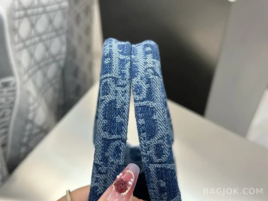 디올 디올 데님 오블리크 북 토트백 스몰 상세 이미지