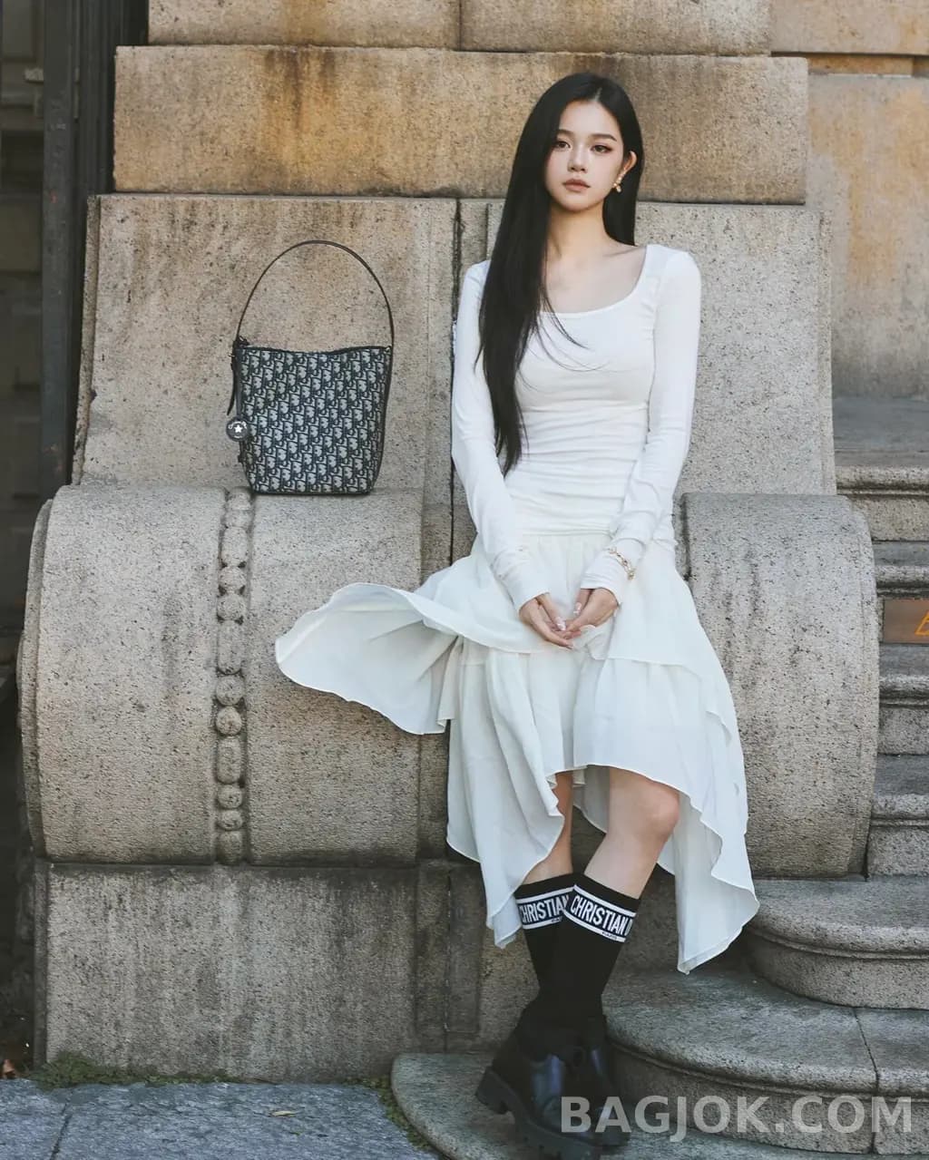 디올 디올 스타 스몰 버킷백 상세 이미지