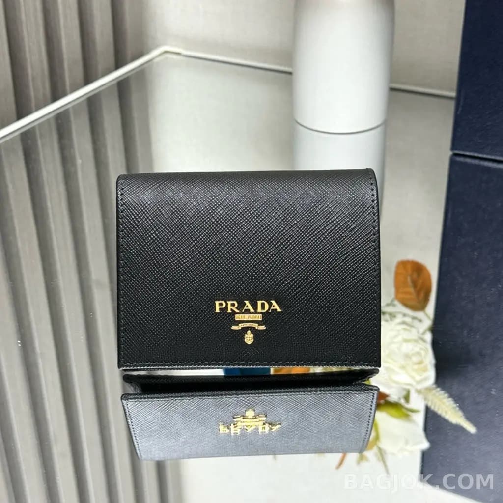 프라다 프라다 비텔로 사피아노 반지갑 상세 이미지
